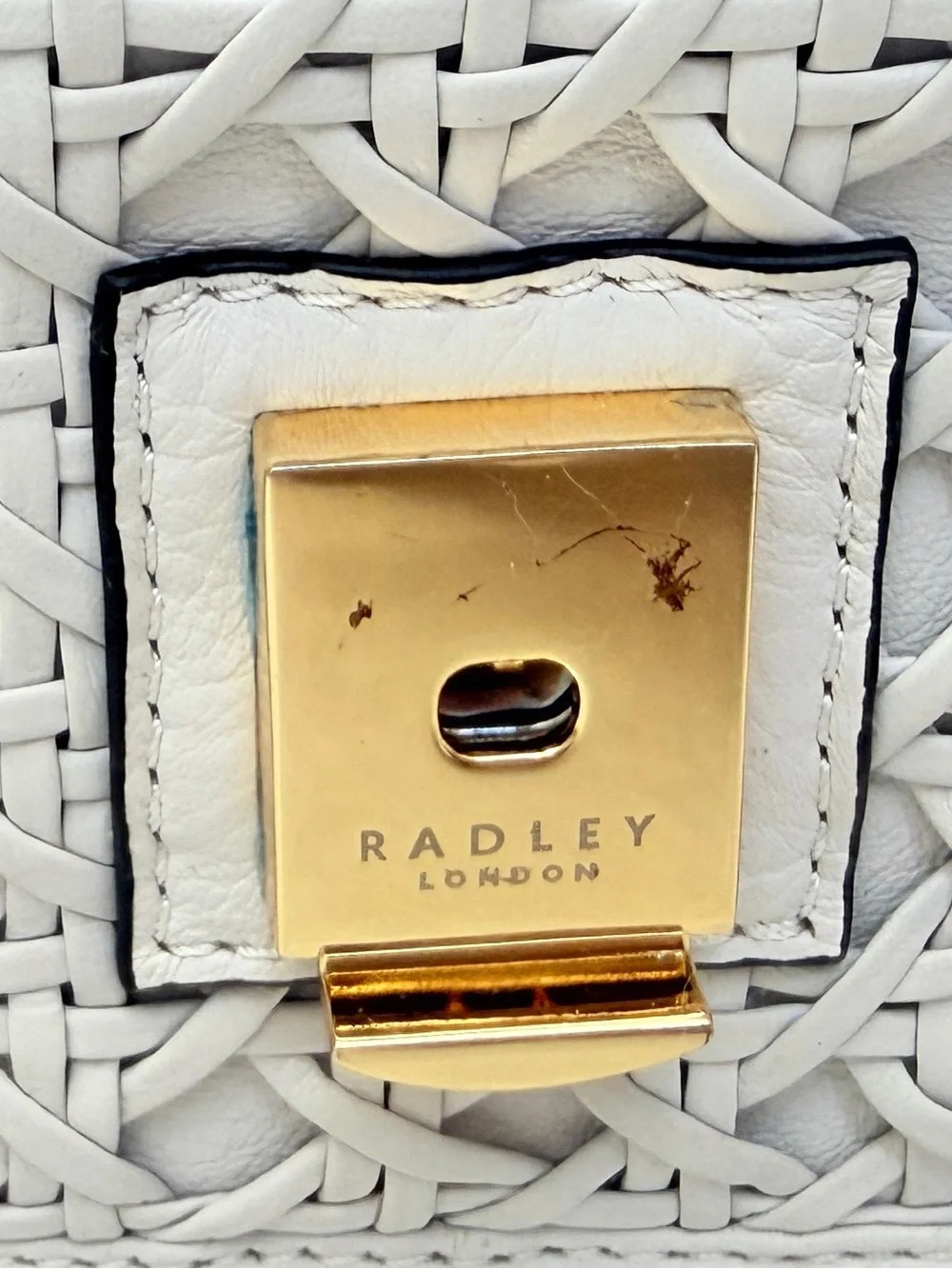 RADLEY LONDON Kentucky Derby 2022 Cording Street White Leather Grab Bag-EUC